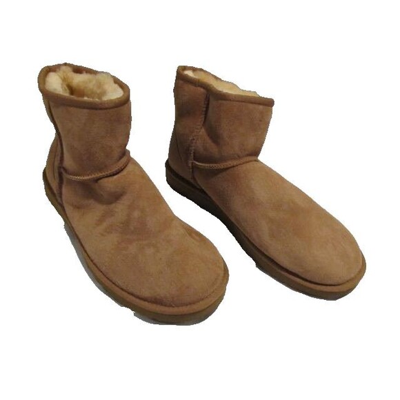 UGG Ultra Mini Boots – Size 10 – Pre-Owned, Excellent Condition - Picture 3 of 10